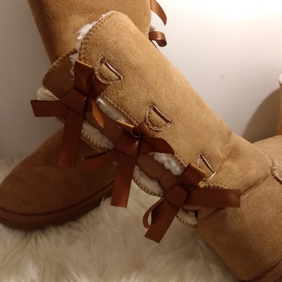 Boots - Picture 11 of 11